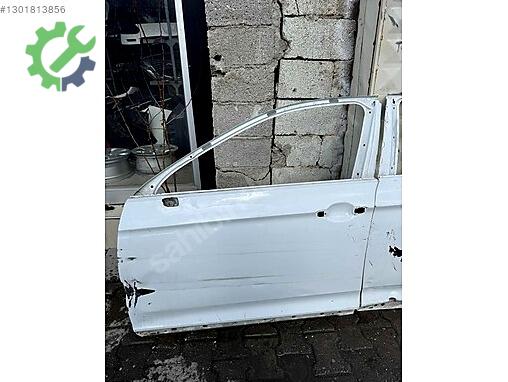 Volkswagen Passat Sol Ön Kapı çıkma parça