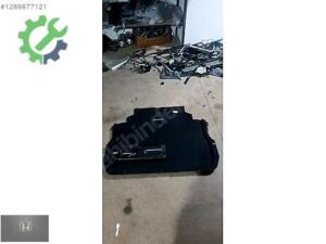 Volvo V40 13 18 Arası Motor Alt Muhafaza