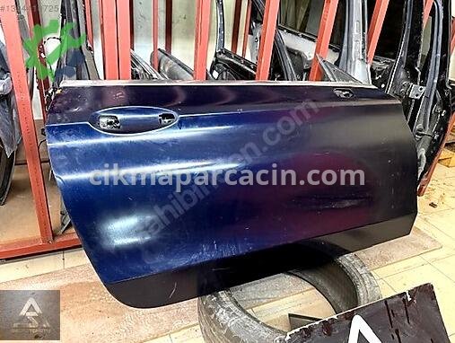 Mercedes-Benz C Sol Ön Kapı çıkma parça