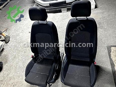 Volkswagen Passat Gösterge Paneli çıkma parça