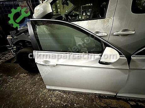 Volkswagen Passat Sağ Kapı çıkma parça