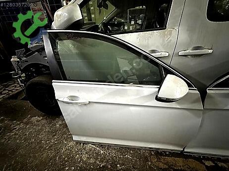 Volkswagen Passat Sağ Kapı çıkma parça