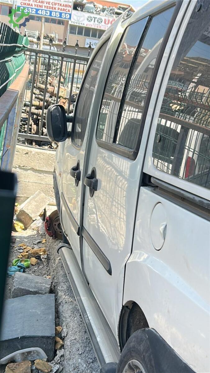 Fiat Doblo Kapı çıkma parça