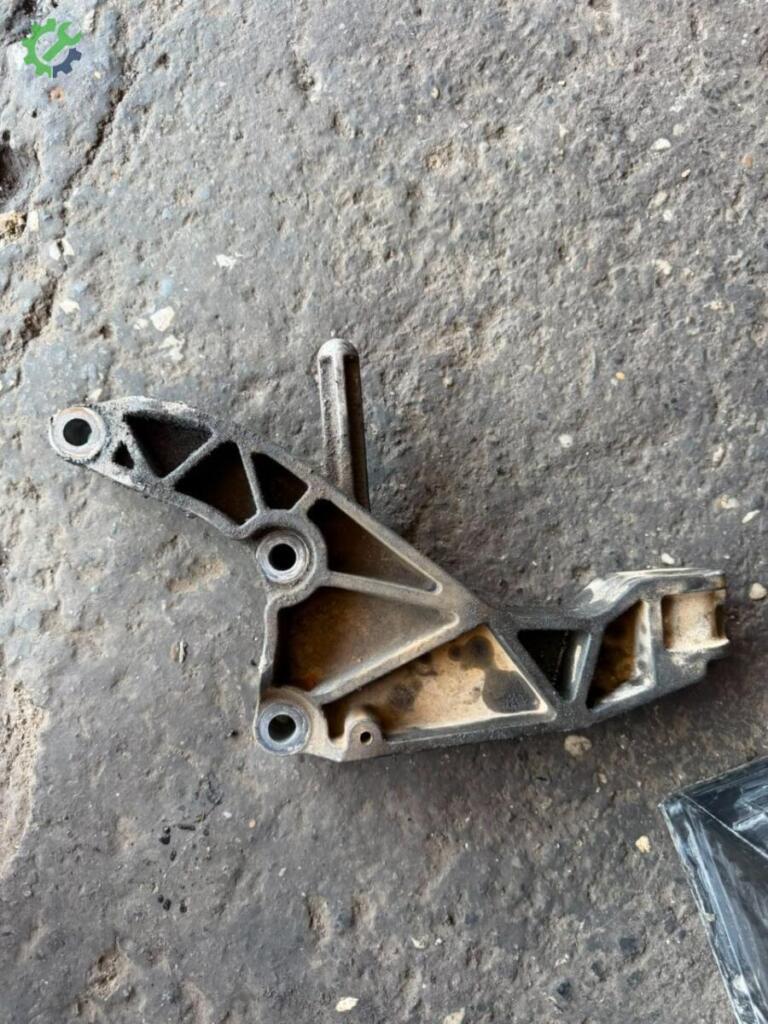 Opel Astra Bağlantı Braketi 24459824 çıkma parça