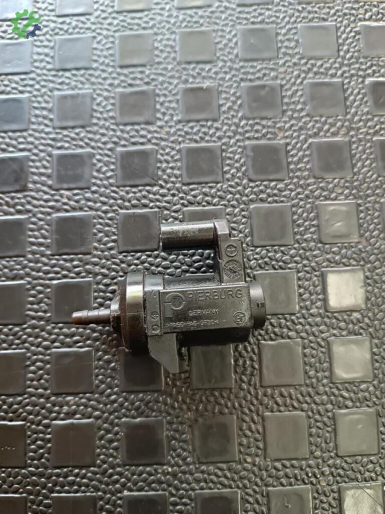 BMW 3 Serisi EGR Valfi 8570591 çıkma parça