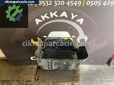 Mercedes-Benz CLA Akü çıkma parça