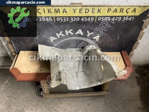 Mercedes-Benz CLA Egzoz çıkma parça
