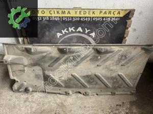 A2466840200 W117 Mercedes CLA Taban Alt Muhafaza Sağ Çıkma