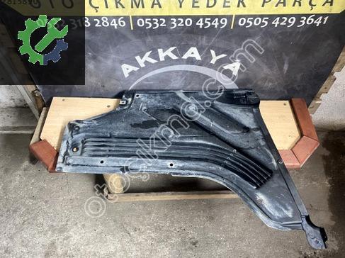 Mercedes-Benz CLA Sağ Arka Çamurluk A2466840400 çıkma parça
