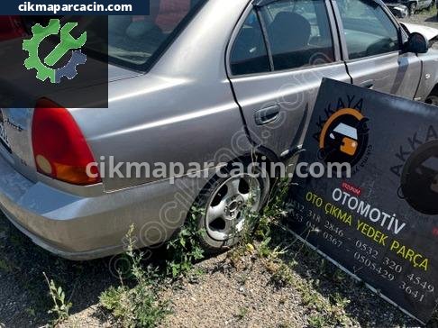 Hyundai Accent Arka Çamurluk çıkma parça