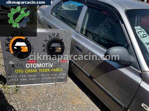 Hyundai Accent Sağ Ön Kapı çıkma parça