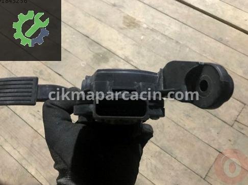 Hyundai Accent Gaz Pedalı çıkma parça