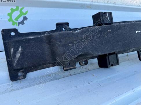 Hyundai Accent Arka Tampon Demiri 86631-1R000 çıkma parça