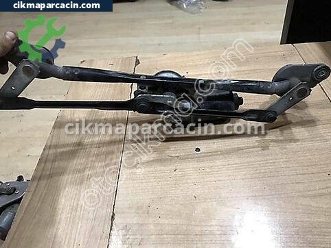 Hyundai Accent Ön Silecek Motoru çıkma parça