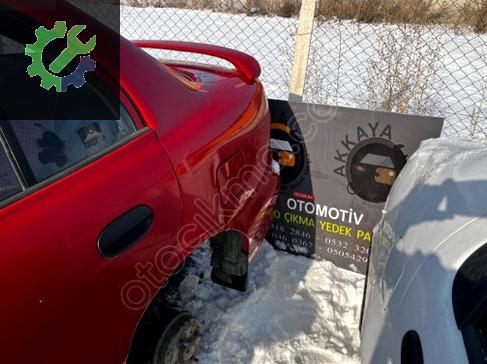 Hyundai Accent Sol Arka Çamurluk çıkma parça