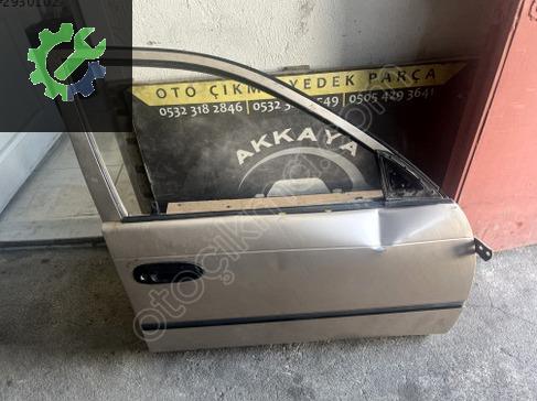 Toyota Corolla Sağ Ön Kapı AE101 çıkma parça