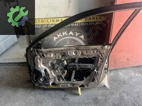 Toyota Corolla Sağ Ön Kapı AE101 çıkma parça
