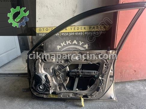 Toyota Corolla Sağ Ön Kapı çıkma parça
