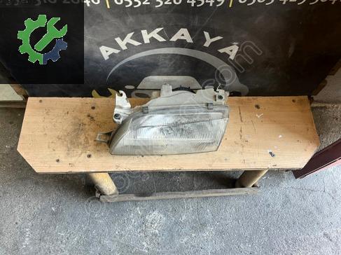Toyota Corolla Sol Ön Far AE101 çıkma parça