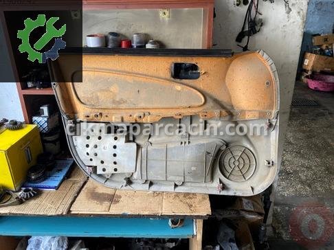 Toyota Corolla Kapı Döşemesi çıkma parça