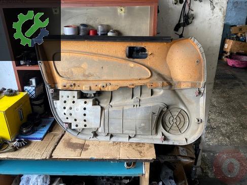 Toyota Corolla Kapı Döşemesi AE111 çıkma parça
