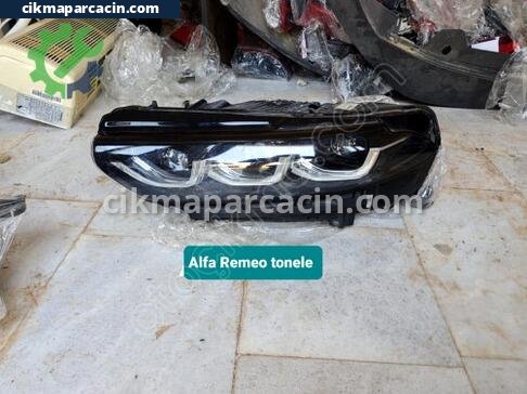 Alfa Romeo Tonale Sol Ön Far çıkma parça