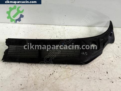 Alfa Romeo 146 Ön Cam Izgarası çıkma parça