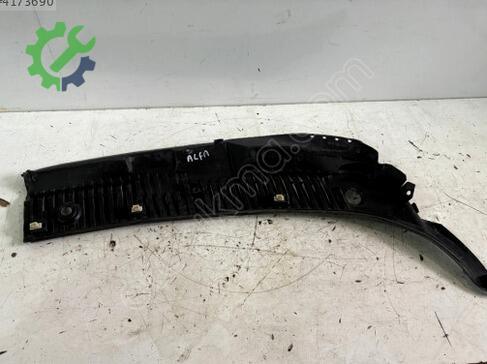 Alfa Romeo 146 Ön Cam Izgarası çıkma parça