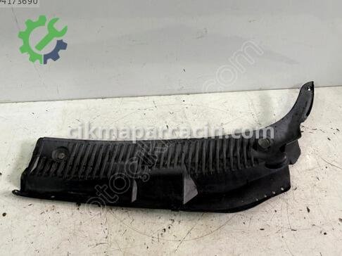 Alfa Romeo 146 Ön Cam Izgarası çıkma parça