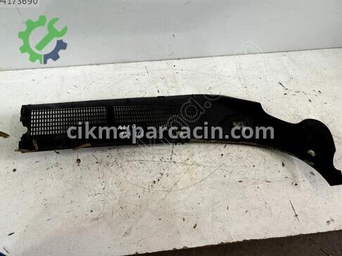 Alfa Romeo 146 Ön Cam Izgarası çıkma parça