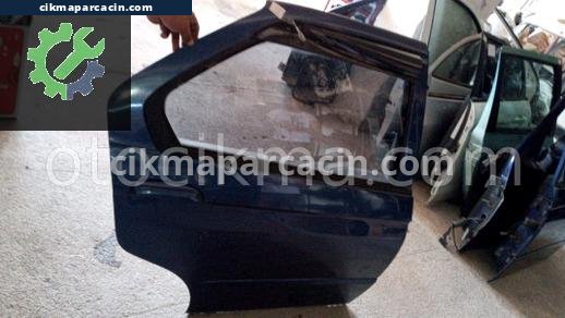 Alfa Romeo 146 Sağ Arka Kapı çıkma parça