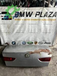 ALFA ROMEO 156 BAGAJ KAPAĞI