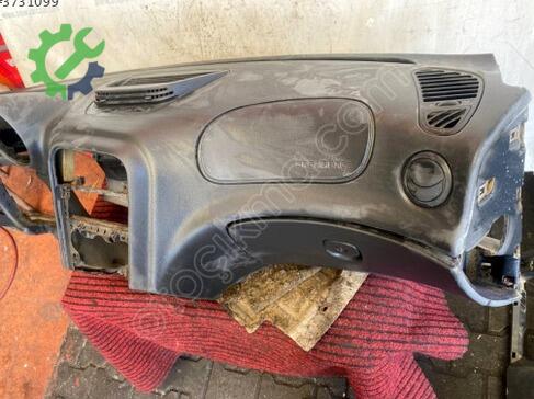 Alfa Romeo 156 Torpido çıkma parça