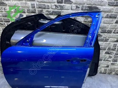 Alfa Romeo Giulia Sol Ön Kapı çıkma parça