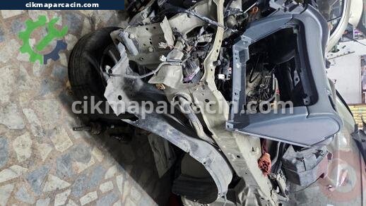 Nissan Almera Şanzıman Komple çıkma parça