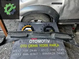 AM51-R02216-AC Ford C-Max ön Cam Izgarası Orjinal Çıkma