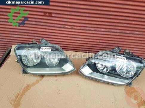 Volkswagen Amarok Sağ Ön Far çıkma parça