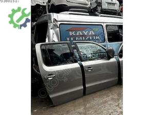 Amarok sağ ön kapı