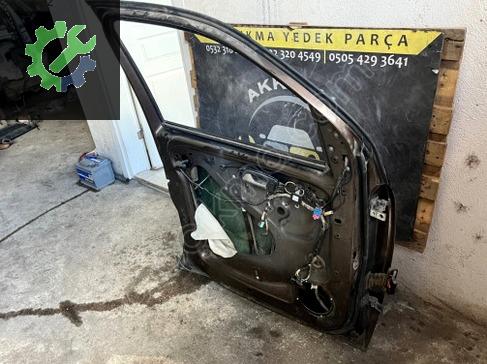 Volkswagen Amarok Sol Ön Kapı çıkma parça