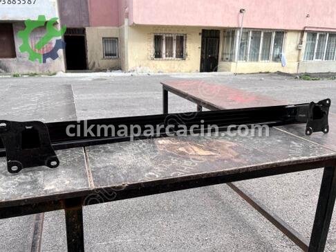 Volkswagen Jetta Arka Tampon Demiri 1K5807305A çıkma parça