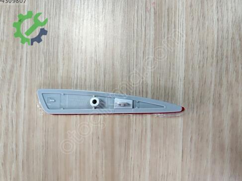 Toyota Auris Tampon Reflektörü 81910-02270 çıkma parça