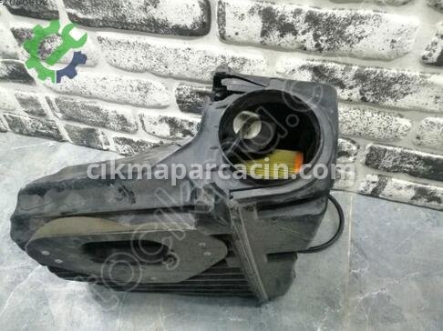 Aston Martin DBS Hava Filtresi Kutusu 8D33-9600-BA çıkma parça