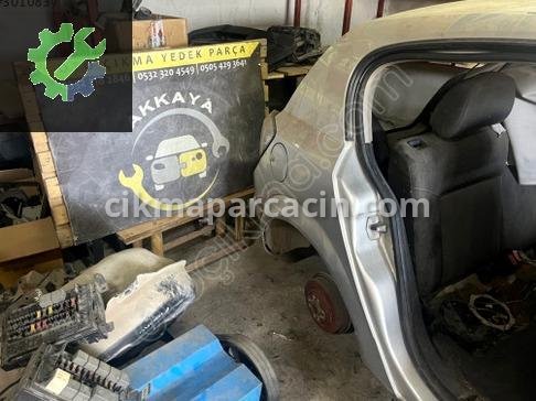 Opel Astra Sağ Arka Çamurluk çıkma parça