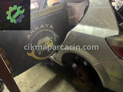 Opel Astra Sol Arka Çamurluk çıkma parça