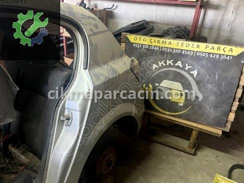 Opel Astra Sol Arka Çamurluk çıkma parça