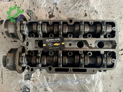 Opel Astra Silindir Kapağı 55562229 çıkma parça