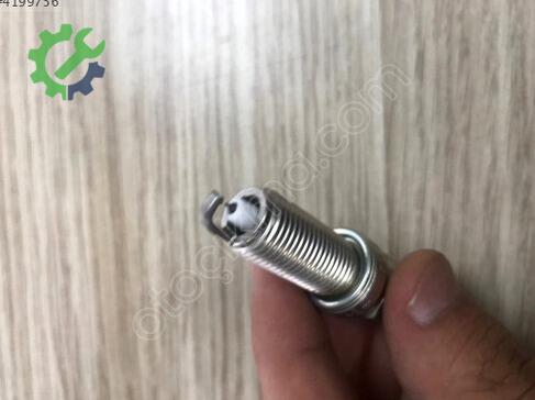 Toyota Corolla Buji FC16HR-CY9 çıkma parça
