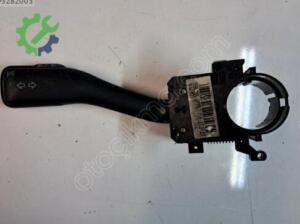AUDİ A 4 SİNYAL KOLU
