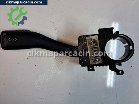 Audi A4 Sinyal Kolu çıkma parça