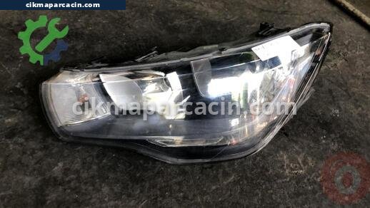 Audi A1 Sağ Ön Far çıkma parça